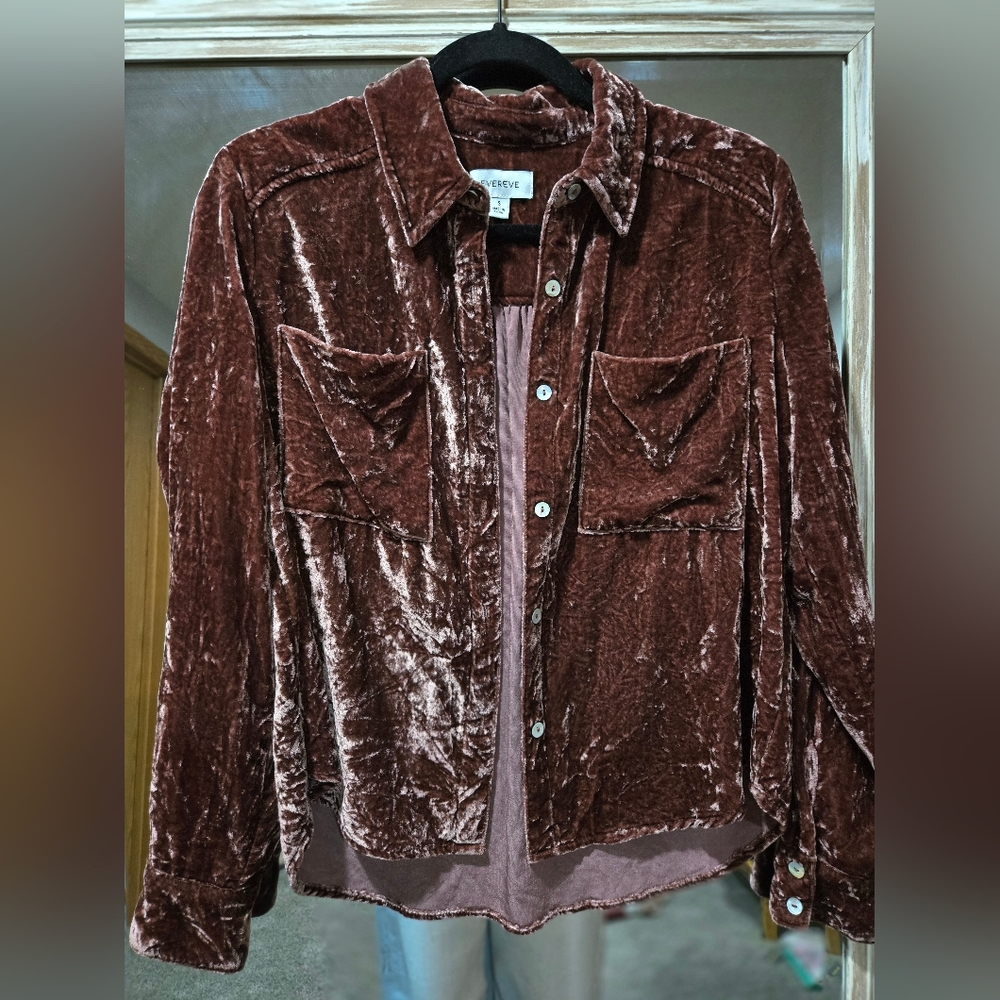 Evereve Velvet Button-Up Shirt Size Small - Picture 2 of 5